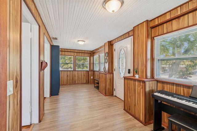 5020 16TH STREET N, St Petersburg, FL 33703