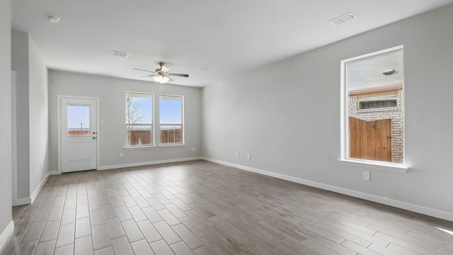 629 HARVEY Street, Grandview, TX 76050