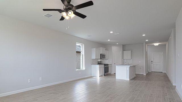 629 HARVEY Street, Grandview, TX 76050