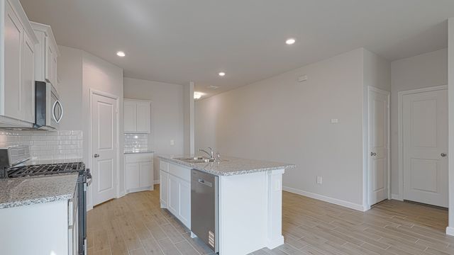 629 HARVEY Street, Grandview, TX 76050