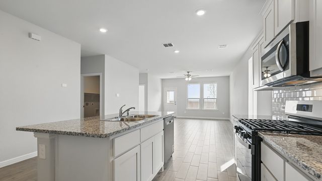 629 HARVEY Street, Grandview, TX 76050