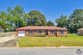 200 ridgeland Drive, Warner Robins, GA 31093