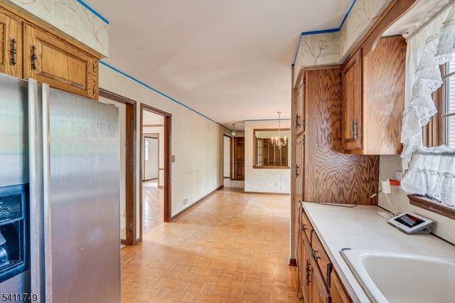 19 Arrowhead Dr, Branchburg Twp., NJ 08853