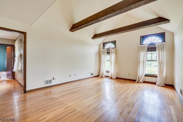19 Arrowhead Dr, Branchburg Twp., NJ 08853