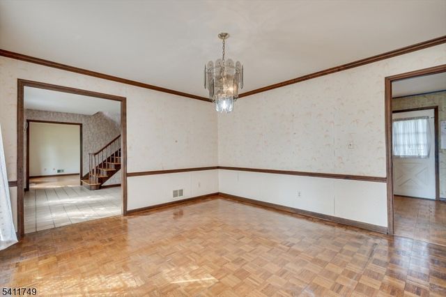 19 Arrowhead Dr, Branchburg Twp., NJ 08853