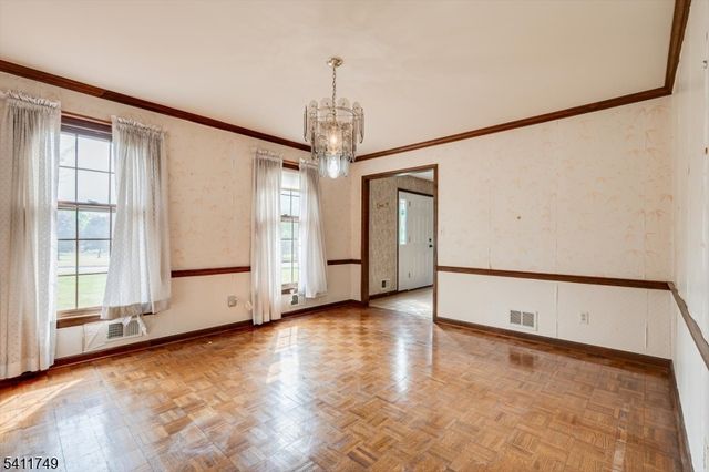 19 Arrowhead Dr, Branchburg Twp., NJ 08853