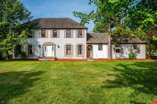 19 Arrowhead Dr, Branchburg Twp., NJ 08853