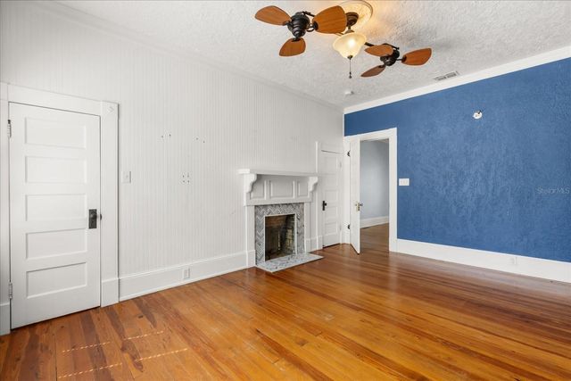 57 S TROWELL AVENUE, Umatilla, FL 32784