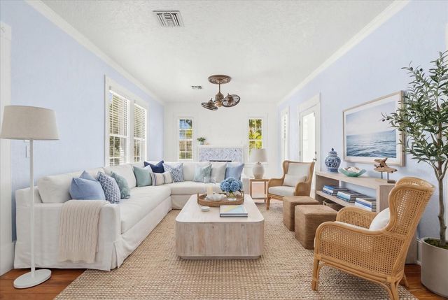 57 S TROWELL AVENUE, Umatilla, FL 32784