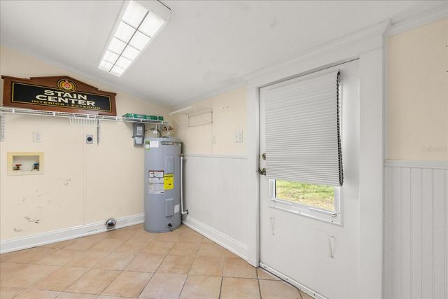 57 S TROWELL AVENUE, Umatilla, FL 32784