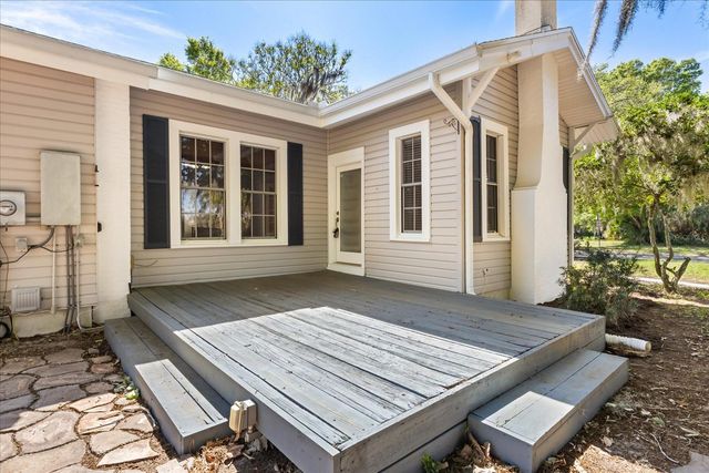 57 S TROWELL AVENUE, Umatilla, FL 32784