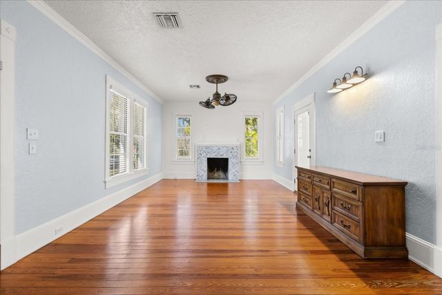 57 S TROWELL AVENUE, Umatilla, FL 32784