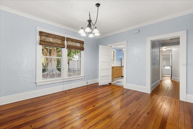 57 S TROWELL AVENUE, Umatilla, FL 32784