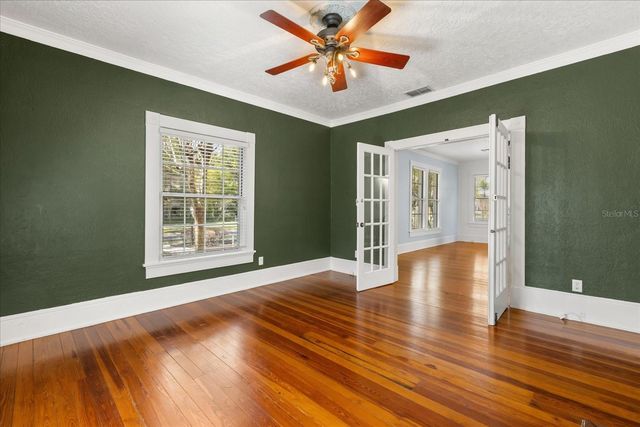 57 S TROWELL AVENUE, Umatilla, FL 32784