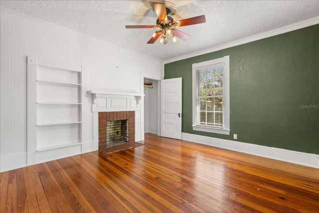 57 S TROWELL AVENUE, Umatilla, FL 32784