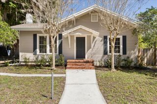 57 S TROWELL AVENUE, Umatilla, FL 32784