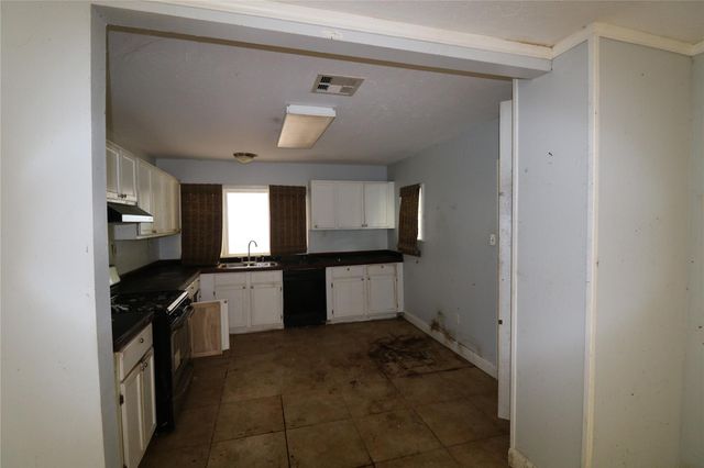 618 Azalea Drive, La Marque, TX 77568
