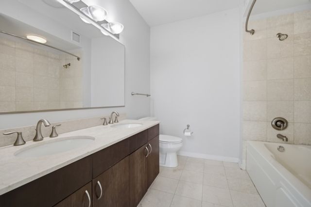 757 N Orleans Street 1012, Chicago, IL 60654