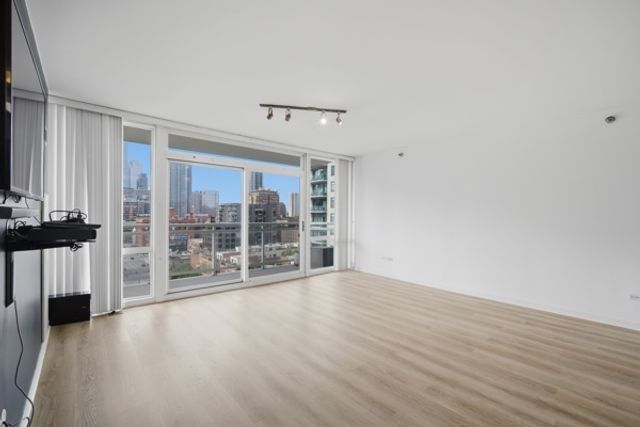 757 N Orleans Street 1012, Chicago, IL 60654