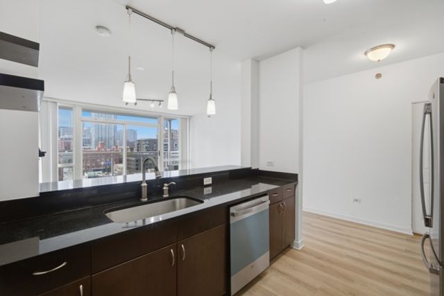 757 N Orleans Street 1012, Chicago, IL 60654