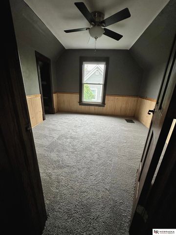 225 N 32nd Street, Lincoln, NE 68503
