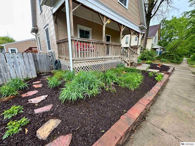 225 N 32nd Street, Lincoln, NE 68503