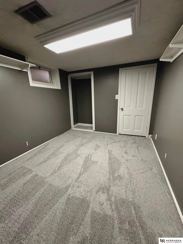 225 N 32nd Street, Lincoln, NE 68503