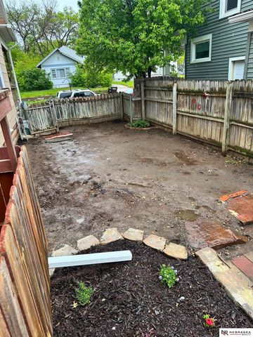225 N 32nd Street, Lincoln, NE 68503
