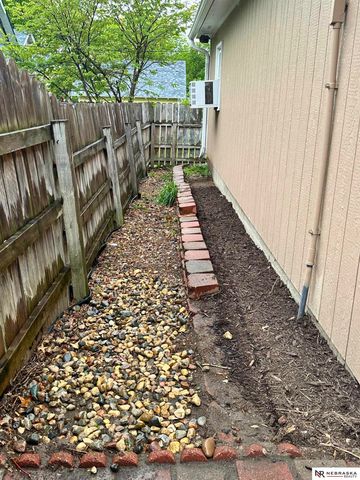 225 N 32nd Street, Lincoln, NE 68503