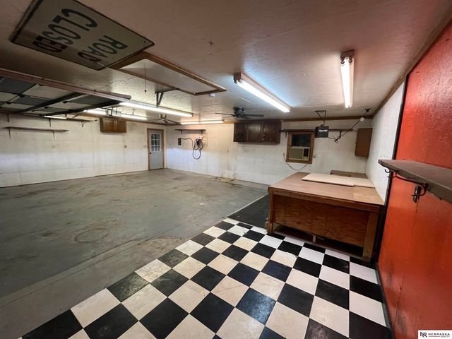 225 N 32nd Street, Lincoln, NE 68503