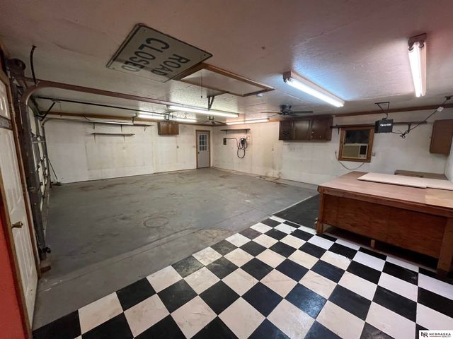 225 N 32nd Street, Lincoln, NE 68503