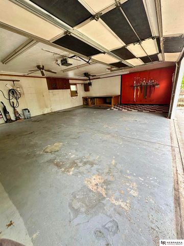 225 N 32nd Street, Lincoln, NE 68503