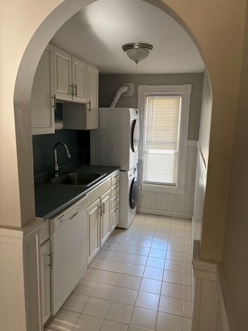 41 Richmond Ave 1, Worcester, MA 01602