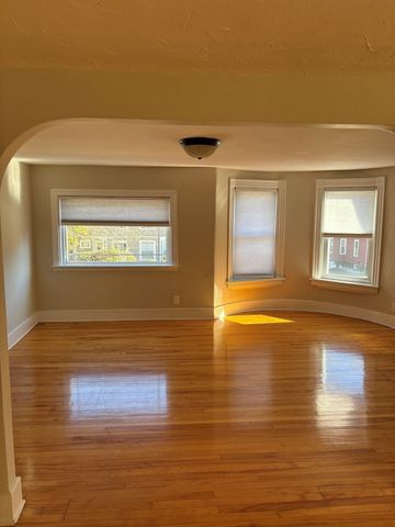 41 Richmond Ave 1, Worcester, MA 01602