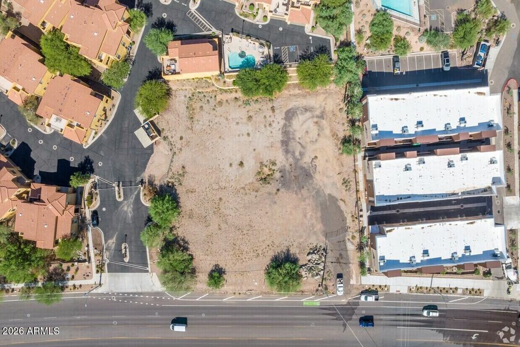 Image 3 of property listing at 19226 N CAVE CREEK Road 128 to 139, Phoenix, AZ 85024