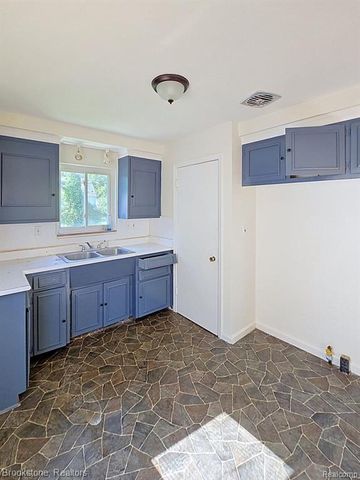 17431 Beech Daly Road, Redford, MI 48240