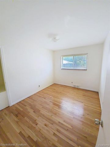 17431 Beech Daly Road, Redford, MI 48240