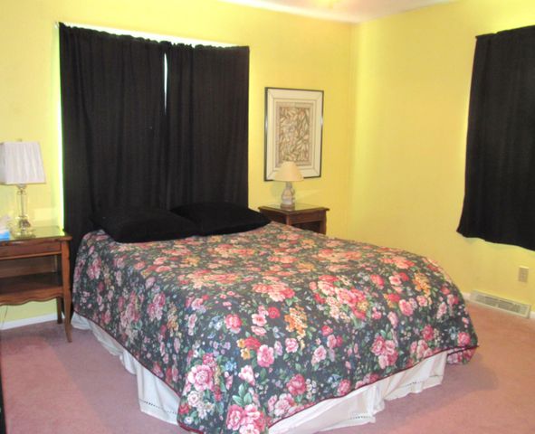 6680 Nez Perce Drive, Chanhassen, MN 55317