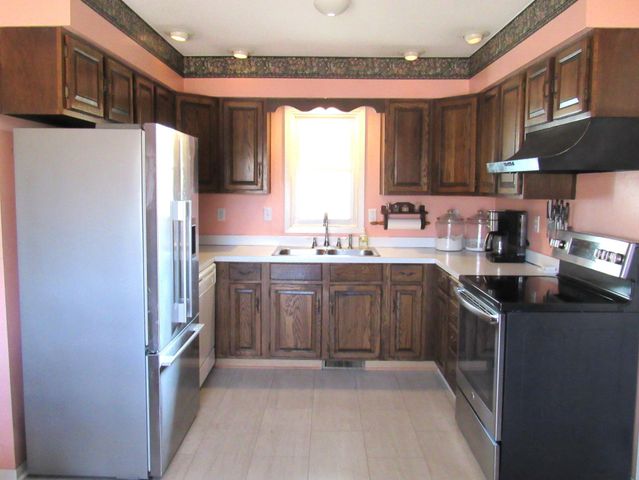 6680 Nez Perce Drive, Chanhassen, MN 55317