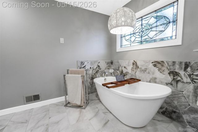 21734 Beauford Lane, Farmington Hills, MI 48167