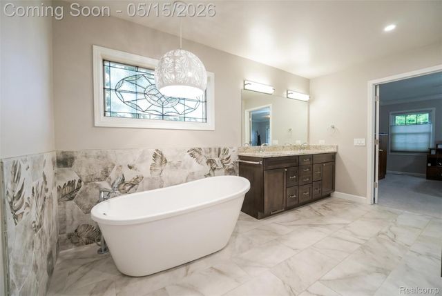21734 Beauford Lane, Farmington Hills, MI 48167