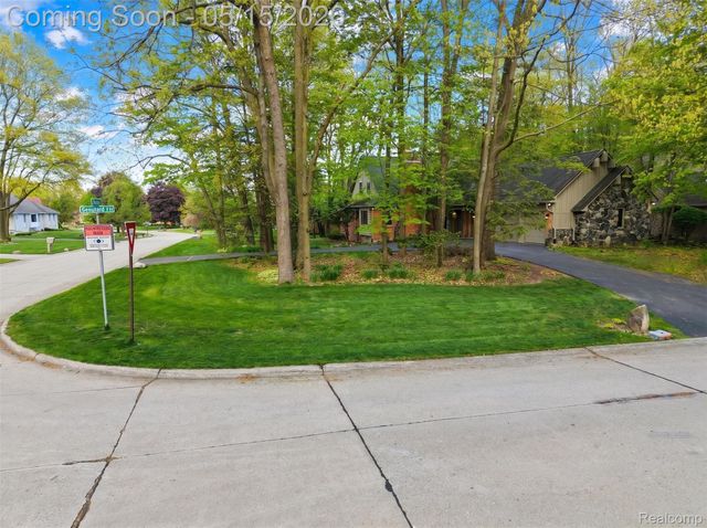 21734 Beauford Lane, Farmington Hills, MI 48167
