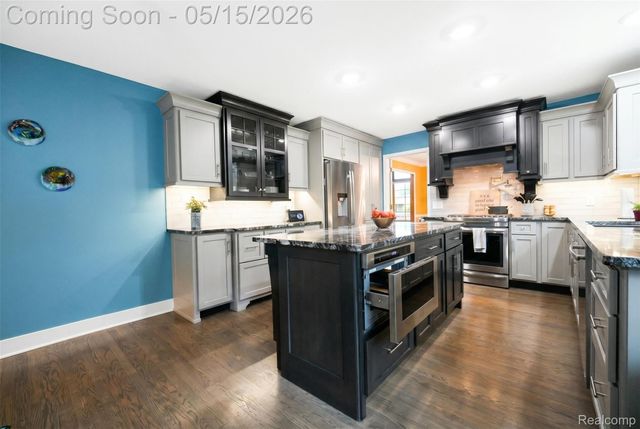 21734 Beauford Lane, Farmington Hills, MI 48167