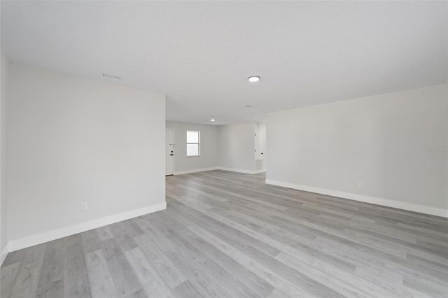 843 BOLIVAR STREET, Lady Lake, FL 32159