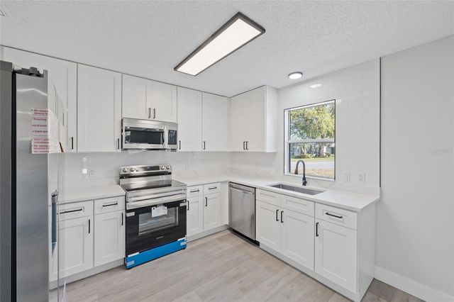 843 BOLIVAR STREET, Lady Lake, FL 32159