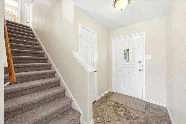 17913 Honey Locust LN, Elgin, TX 78621