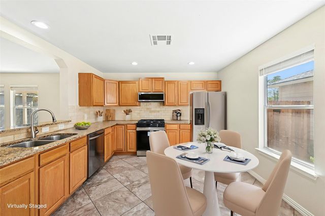 17913 Honey Locust LN, Elgin, TX 78621