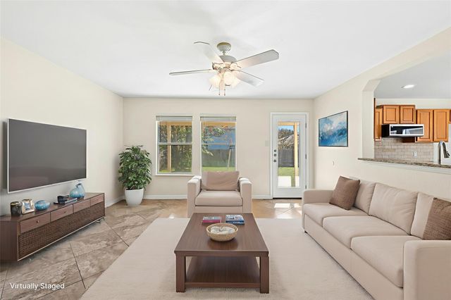 17913 Honey Locust LN, Elgin, TX 78621