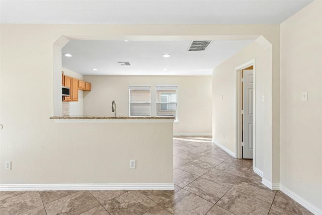 17913 Honey Locust LN, Elgin, TX 78621