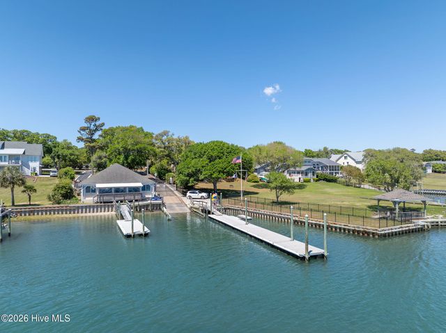 1984 Kings Landing Road, Hampstead, NC 28443